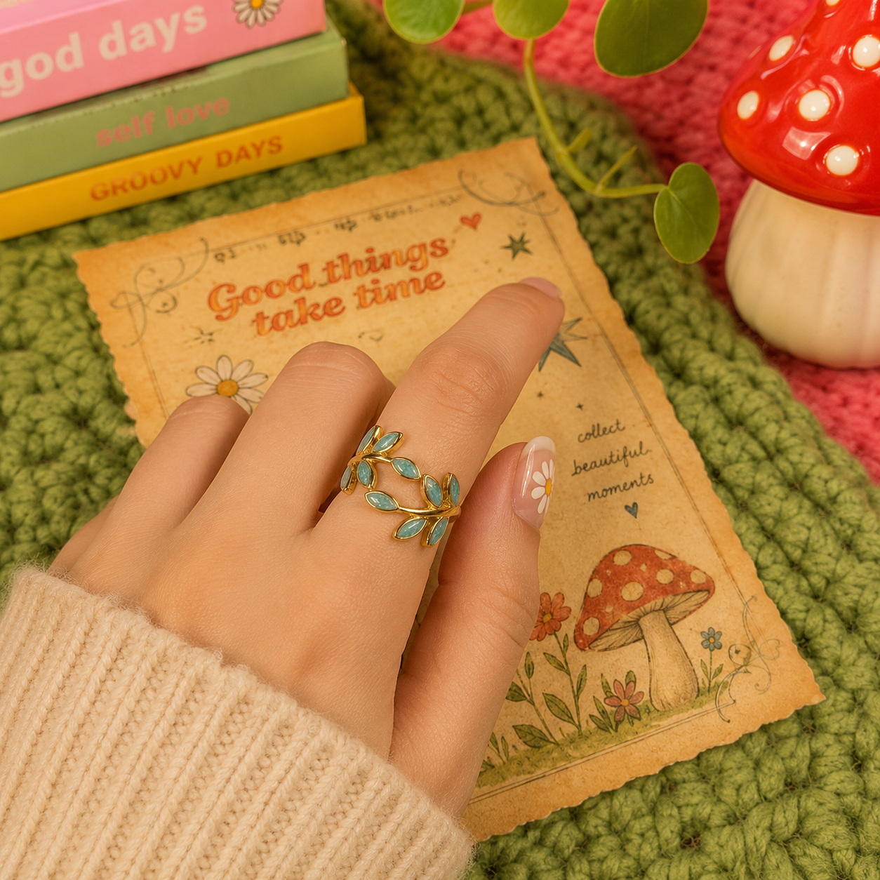 Blue leaves ring
