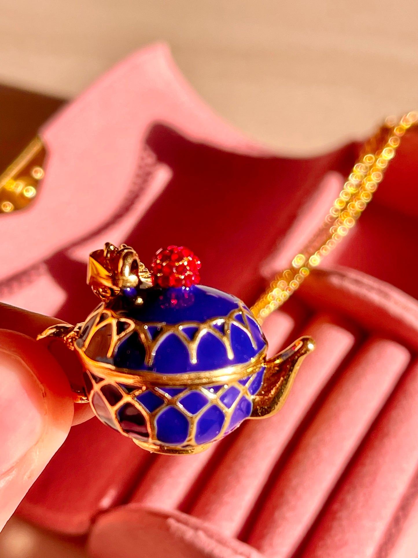 Blue teapot necklace