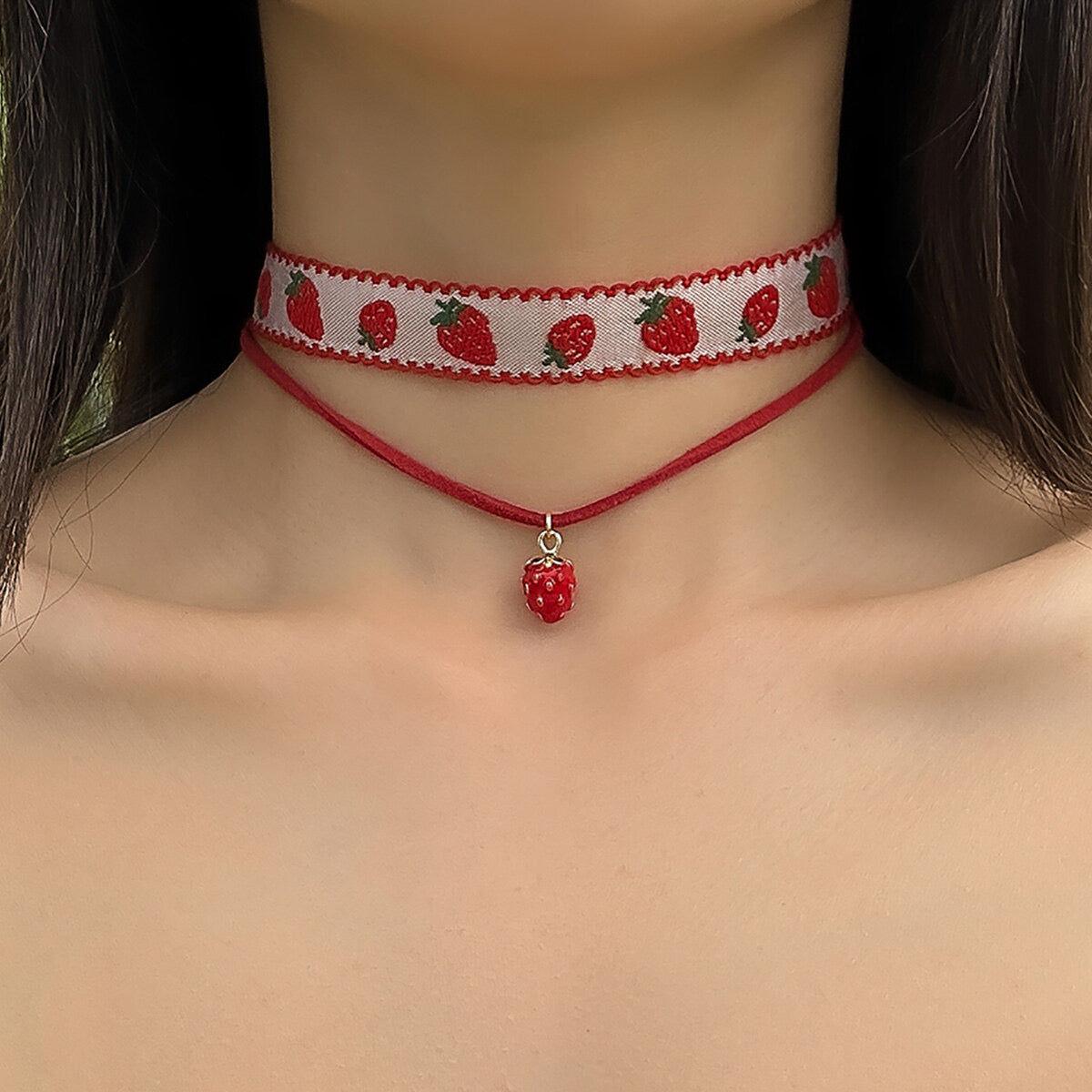 Strawberry choker set