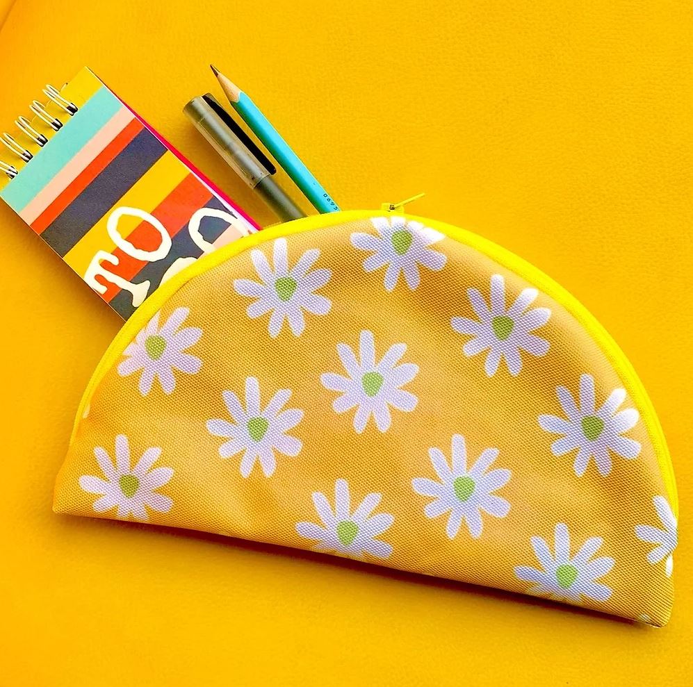 Daisy Pouch