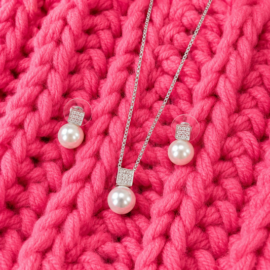 Silver cube pearl set