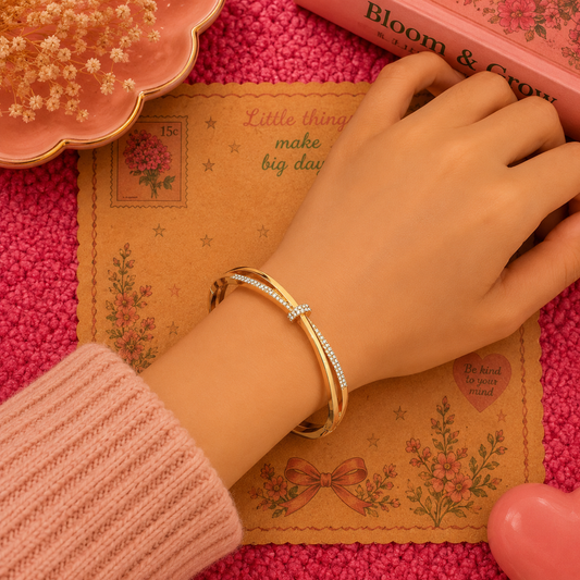 Golden entangled bracelet